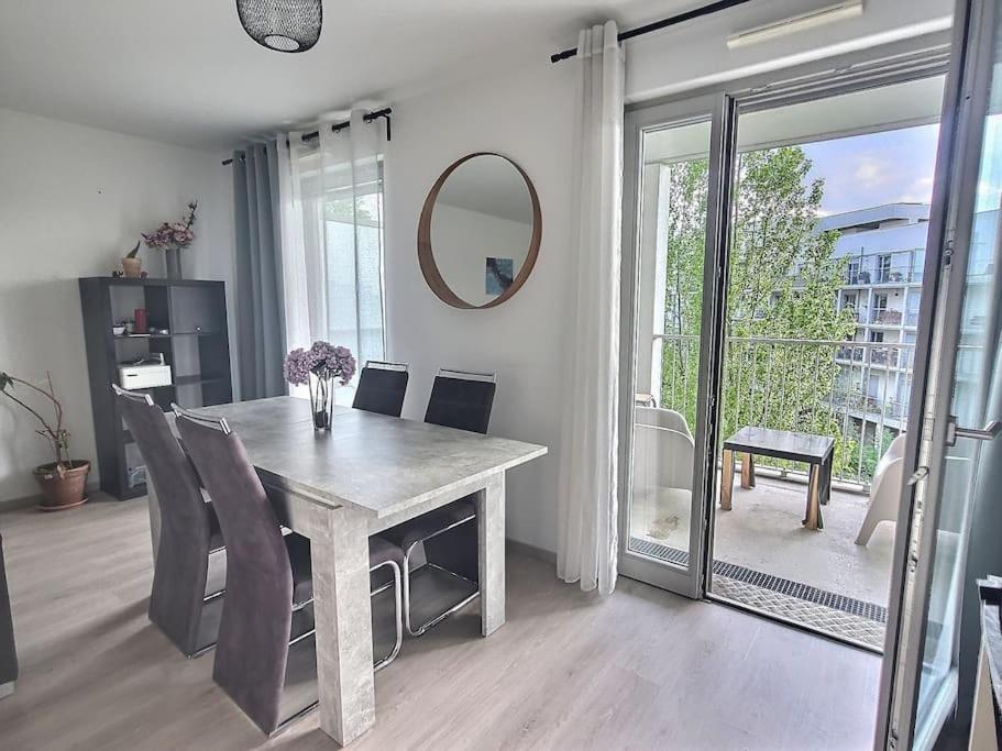 Superbe Appartement Avec 2 Balcons - Vue Sur La Cathedrale Environ 15 Min En Tram Страсбург Екстериор снимка